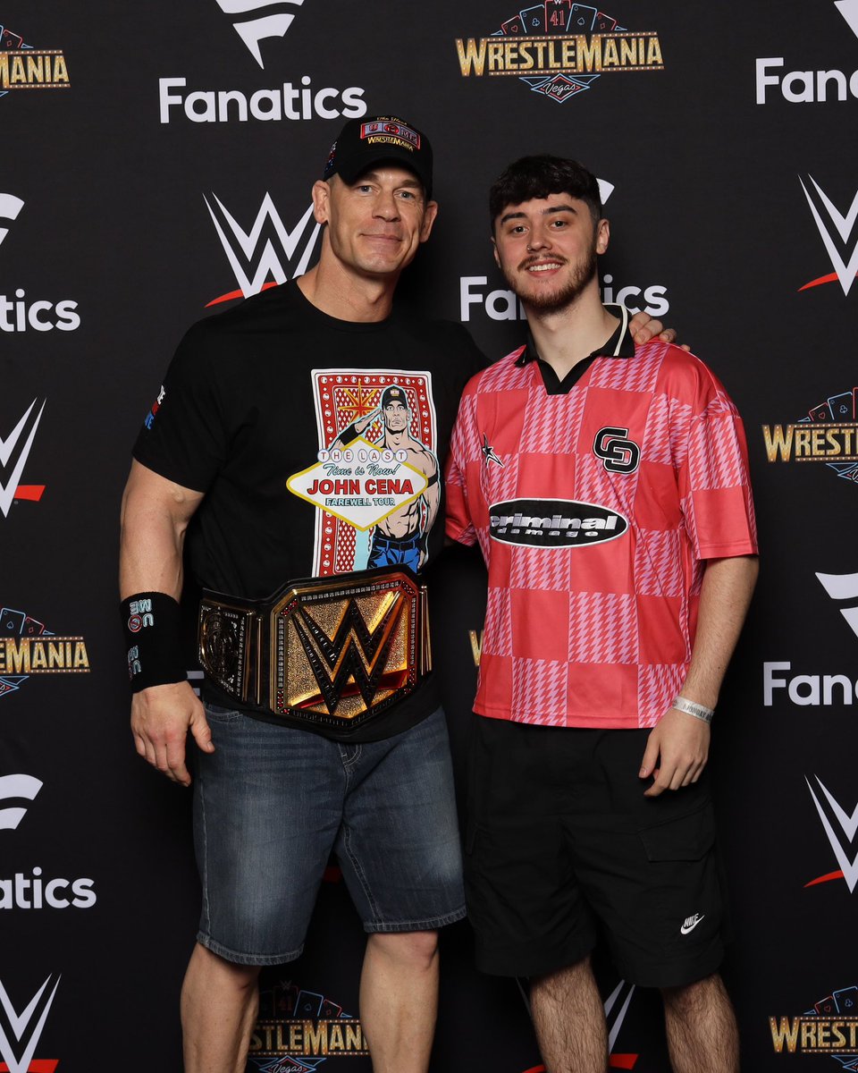 ItsJackSims's tweet image. This picture will forever baffle me. My childhood hero… @JohnCena 👋🏼🐐 #WrestleMania41