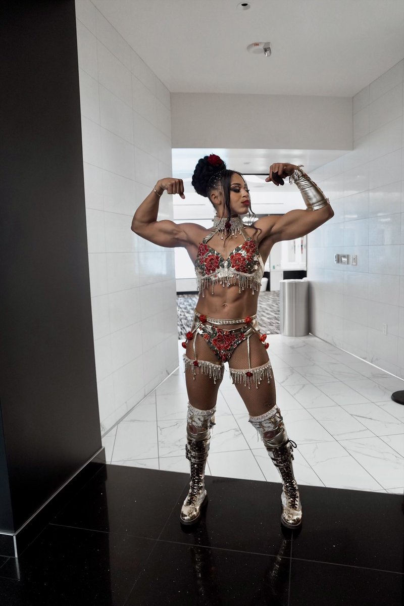 BiancaBelairWWE's tweet photo. You will never be Me.
Do it like Me.
Or do it better than Me.
I am the
E👏🏾S👏🏾T👏🏾
#ESTofWWE #wrESTleMania #wrESTleMania41 https://t.co/ZkM6wAY2oP