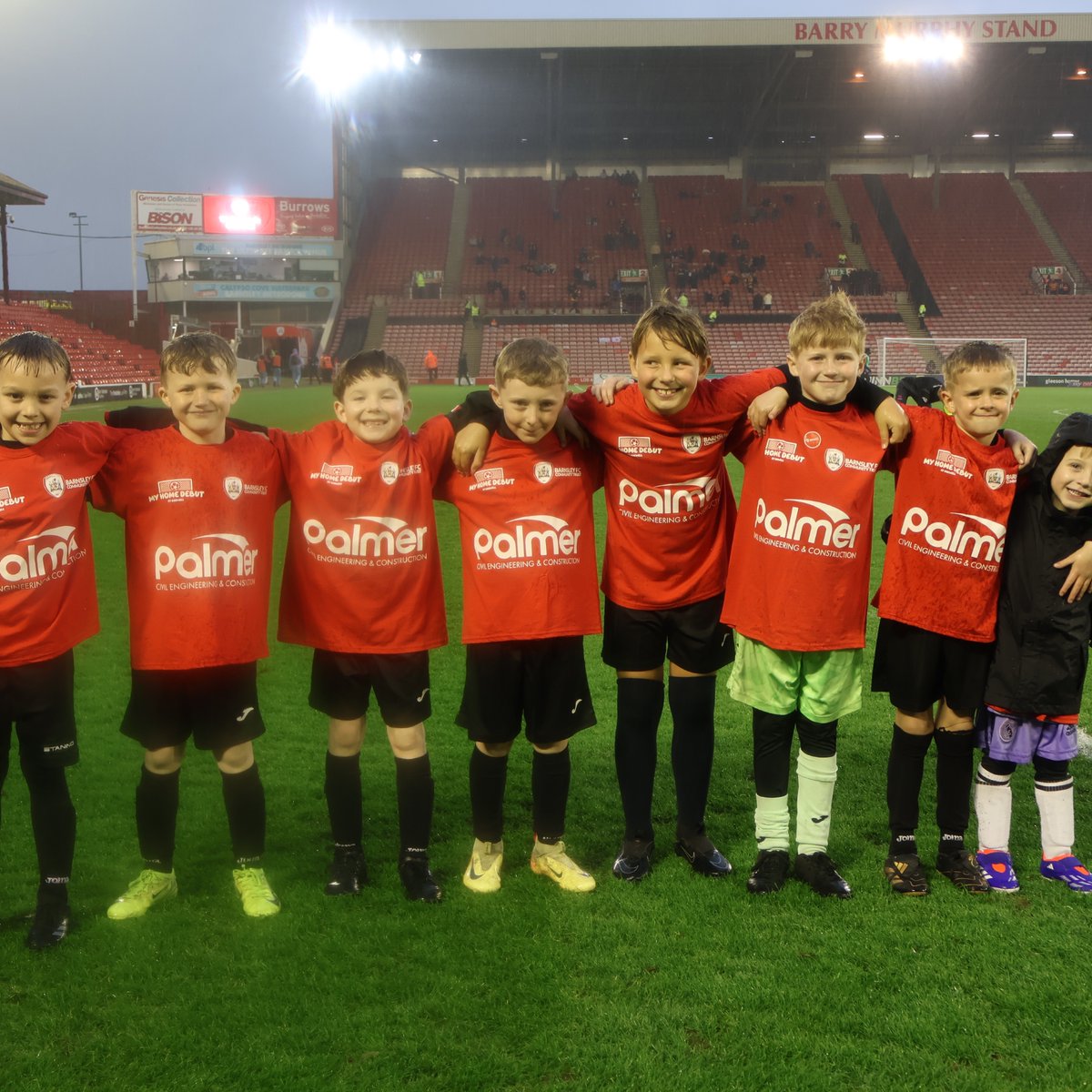 bfccommunity's tweet photo. As we gear up for @BarnsleyFC final home game of the season, we're taking a moment to look back at our incredible #HomeDebut programme.
โฝ An unforgettable opportunity for Barnsley's 7-year-olds to step onto the Oakwell pitch and score their first penalty at half-time!
A huge thank you to the Premier League Fans Fund and Palmer Construction for making it possible.
What a season itโs been roll on next year! ๐ดโช
#YouReds #BarnsleyFC #HomeDebut #Oakwell #PLFansFund @PLCommunities