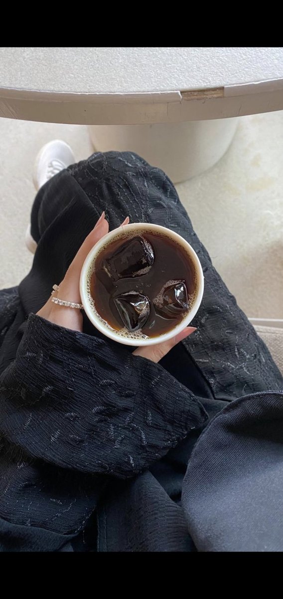 لمثلي خُلق الدلال و الإستثناء ❤️ احد عنده اعتراض 😏