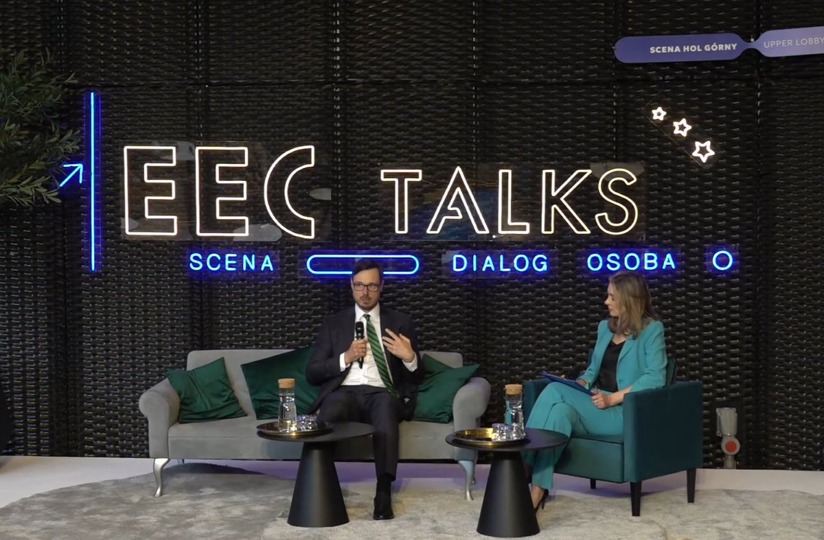 Ministerstwo Aktywów Państwowych 🇵🇱 (@mapgovpl) on Twitter photo 📢 Minister Jakub Jaworowski, CFA, w rozmowie z <a href="/BurnosJoanna/">Joanna Burnos</a> podczas #ECCTalks w #Katowice.
Tematy:
✅ równość na rynku pracy
✅ #WomenOnBoards
✅ rozwój zawodowy kobiet – projekt MAP
📅 23.04 | 🕧 16:30 | <a href="/EECKatowice/">EEC Katowice, Poland</a>
👉Link do rozmowy: youtube.com/live/pmi0V9C24…
#EEC2025 📢 Minister Jakub Jaworowski, CFA, w rozmowie z <a href="/BurnosJoanna/">Joanna Burnos</a> podczas #ECCTalks w #Katowice.
Tematy:
✅ równość na rynku pracy
✅ #WomenOnBoards
✅ rozwój zawodowy kobiet – projekt MAP
📅 23.04 | 🕧 16:30 | <a href="/EECKatowice/">EEC Katowice, Poland</a>
👉Link do rozmowy: youtube.com/live/pmi0V9C24…
#EEC2025