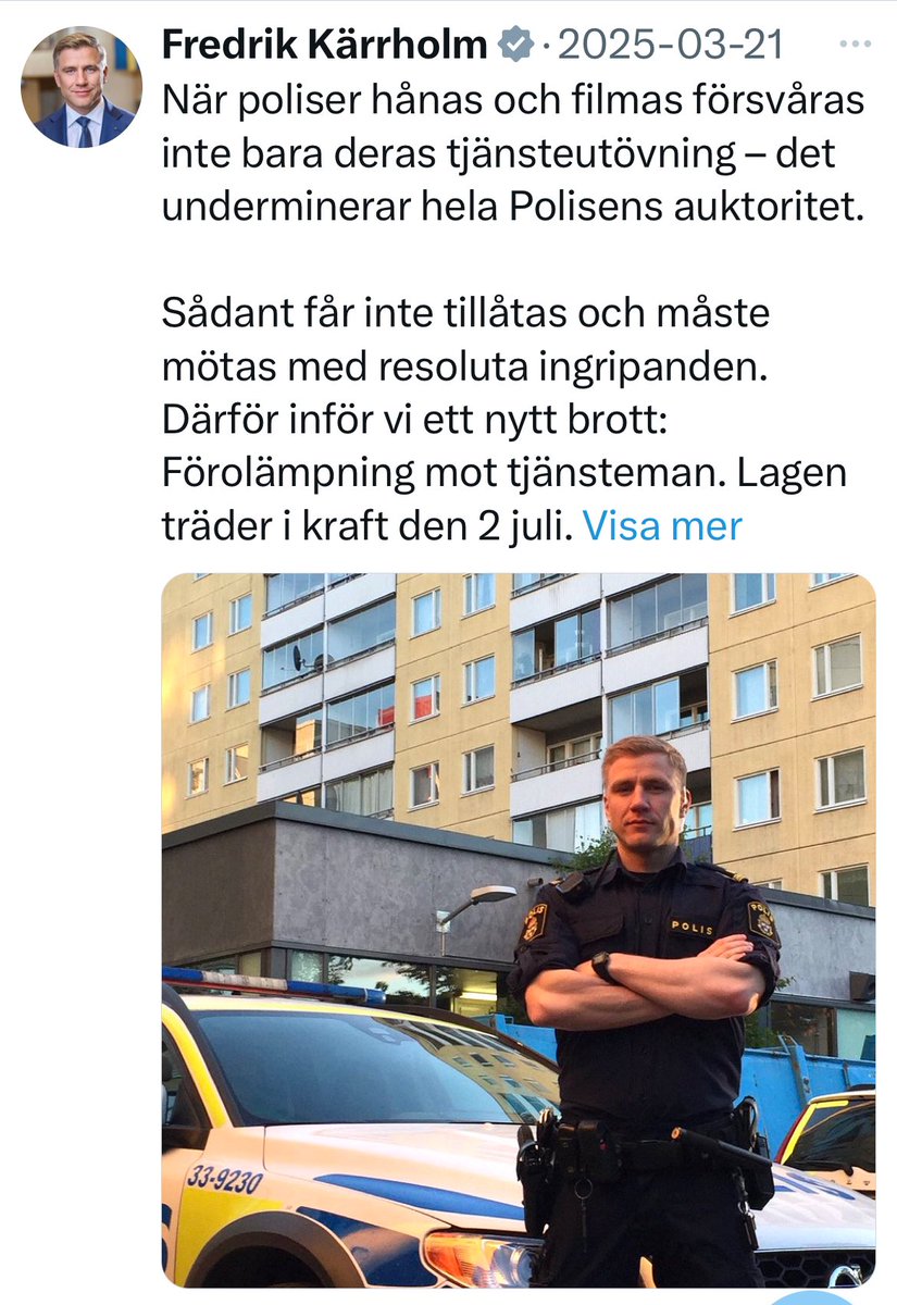 Troll490985's tweet photo. Det finns så många bra poliser i Sverige som förtjänar en eloge 👏
Sen finns det dom här 👇
@moderaterna @FredrikKarrholm @liberalerna @sdriks @mariarosandersd #poliser https://t.co/iqz18Gc7F1