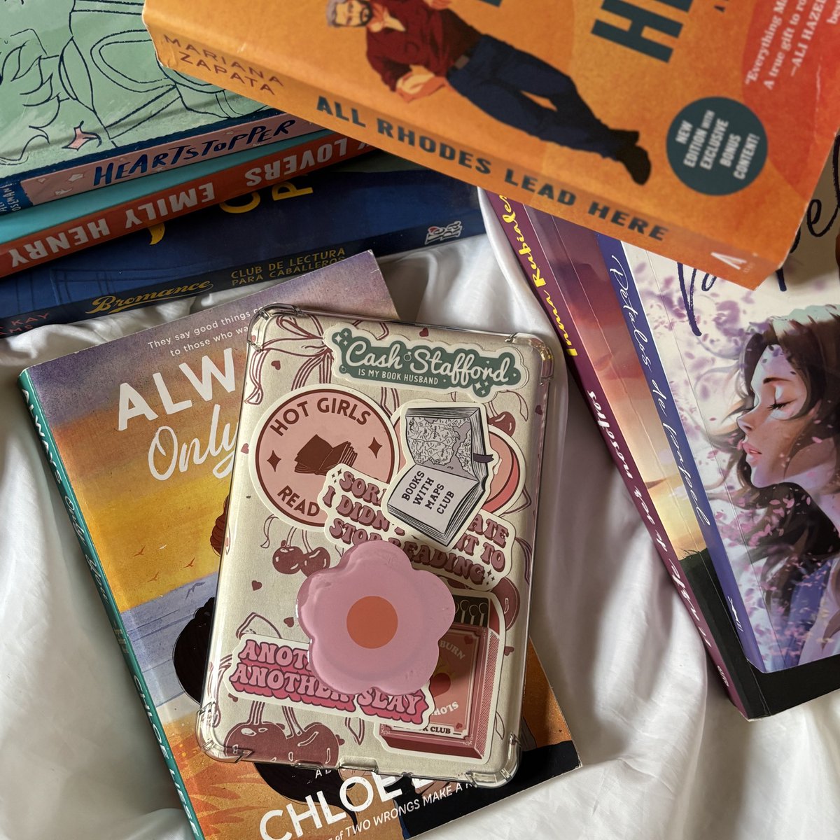 kimrhxdes's tweet image. "Cada libro tiene un alma, el alma de quien lo escribió y el alma de quienes lo leyeron."

Feliz día del libro 💗✨

#DiaDelLibro