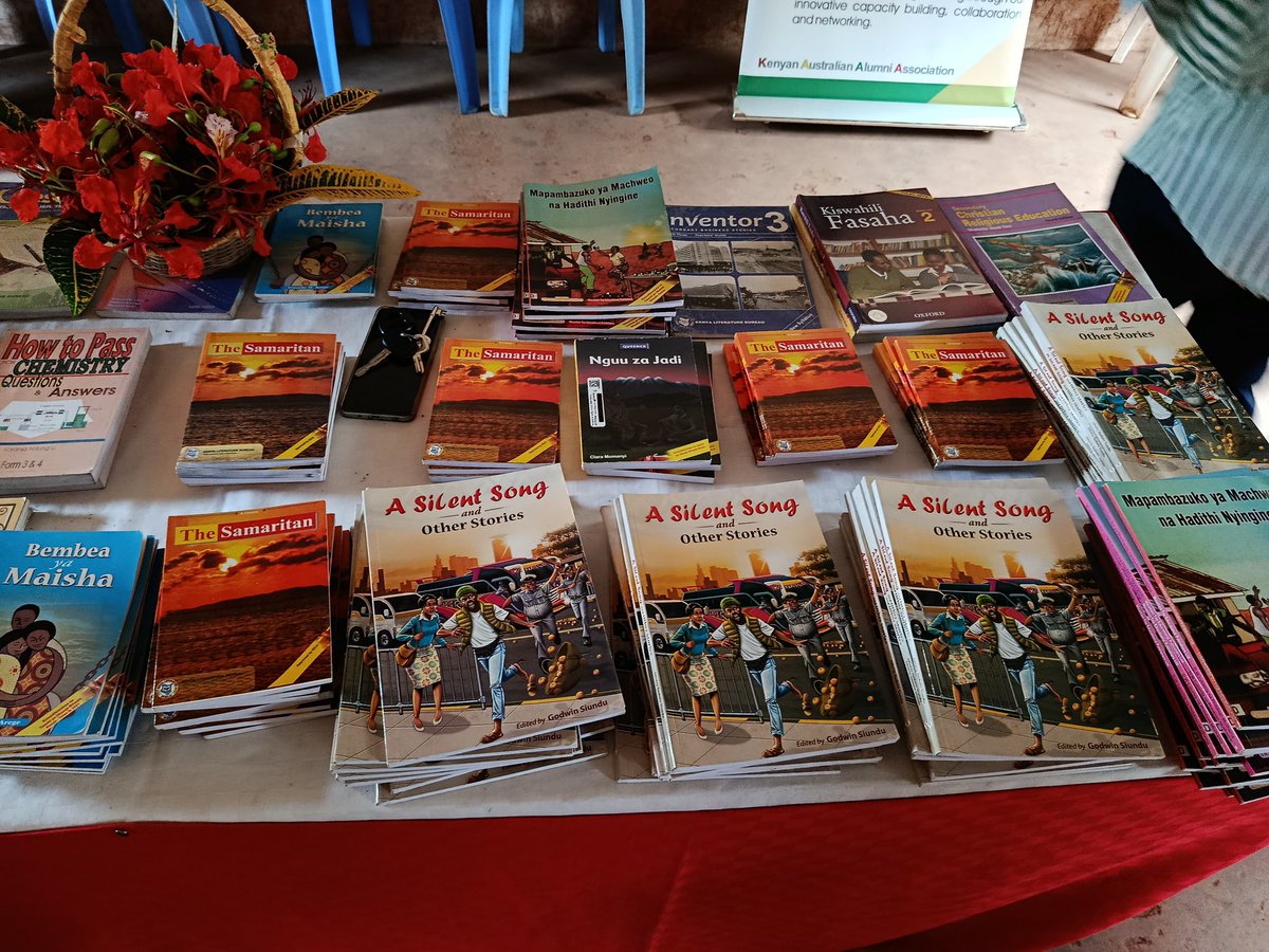 What an exciting book Drive event we had at Muyeye High School . KAAA was able to donate 141 books in partnership with the Malindi Rotary club and Centre for health and education.  #DFAT #WILN #WorldHealthDay