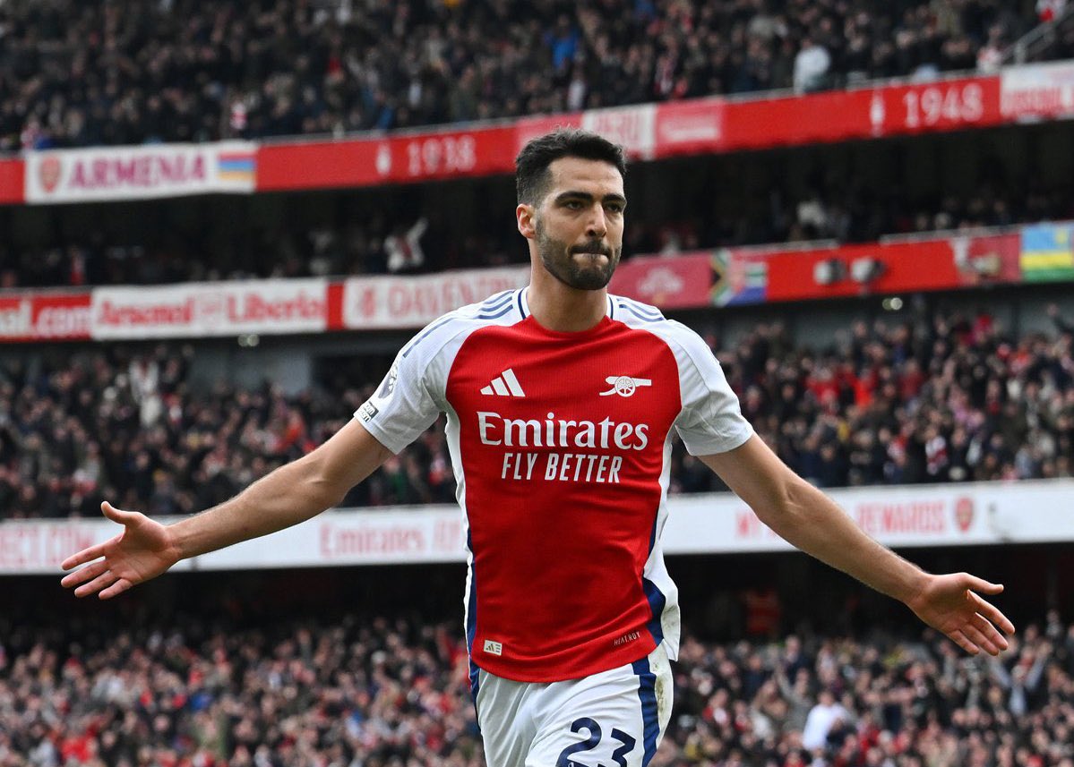 FabrizioRomano's tweet photo. 🚨 Mikel Merino, not even on the bench for Arsenal tonight ahead of key week before PSG game.

Ben White, also not even on the bench. https://t.co/biDbr7nI0f