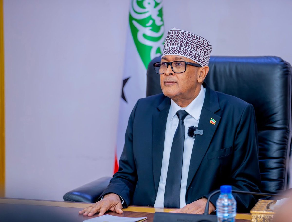 SolnaAgency's tweet photo. PRESS RELEASE

Hargeisa (@SolnaAgency )- President Abdirahman Mohamed Abdillahi (@Abdirahmanirro ) today chaired the 17th Cabinet Meeting at the Presidential Palace. The session addressed national priorities across security, economic growth, and public service delivery.

Key discussions included:
   •   Security: The Minister of Interior confirmed general stability across the country, noting ongoing concerns over daily crime and a rising crisis in traffic-related deaths and injuries.
   •   Economy: The Finance Minister reported positive progress on tax collection and revenue growth, and announced a technical team to guide economic policy reform.
   •   May 18 Celebrations: Preparations for Somaliland’s 34th Independence Day are underway, with this year’s theme being “Unity of Purpose, Victory Achieved Together.”
   •   100-Day Report & Biometric Registration: The government will soon unveil its 100-day performance achievements, alongside the completion of the first phase of biometric registration for national forces.
   •   Road Safety: Ministers agreed to prioritize research and policy action to address road accidents, identified as a major national threat.
   •   Salel Coastal Development: A recent visit to Saylac and Lughaya highlighted infrastructure gaps and potential for marine sector growth.
   •   Peace & Integration: The President updated the Cabinet on progress in integrating civil defense forces in eastern regions and advancing peace in Ceel-Afweyn.

Hussein Aadan Igeh (Deyr)
Spokesperson, Office of the President of the Republic of Somaliland

Source: #Somaliland News Agency (SOLNA).