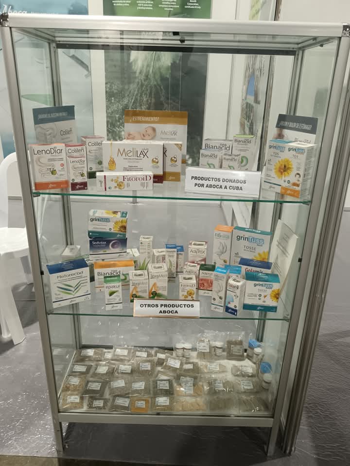 En Salud Para Todos 2025 participa el PDL Botica de la Abuela, de medicina natural y tradicional de #LaLisaViveEnMí liderado por el <a href="/DrRArencibia/">Rodolfo ARENCIBIA</a> y recibe la visita del ministro del <a href="/MINSAPCuba/">Ministerio de Salud Pública de Cuba</a>  <a href="/japortalmiranda/">José Angel Portal Miranda</a>