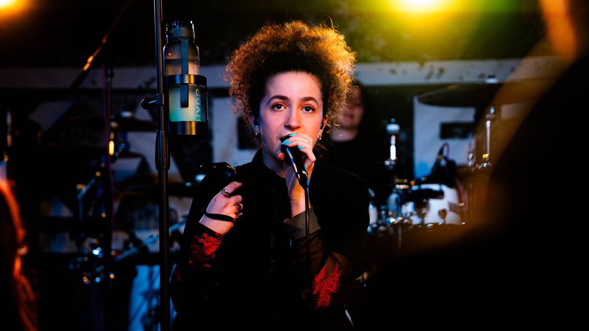 JakeMChristian's tweet image. 📸🎤 A selection of some of the amazingly talented vocalists I’ve had the pleasure of capturing on stage this year!