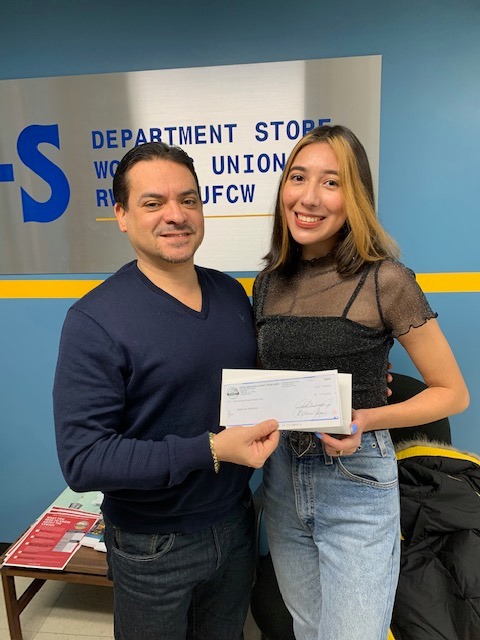REMINDER: the Alvin E. Heaps scholarship deadline is June 30, 2025! The scholarship is awarded annually to RWDSU members or members of an RWDSU family. Pictured here is 2020 recipient Emily Segovia, daughter of RWDSU Local 1-S member Zoila Segovia!

Apply: rwdsu.org/scholarship