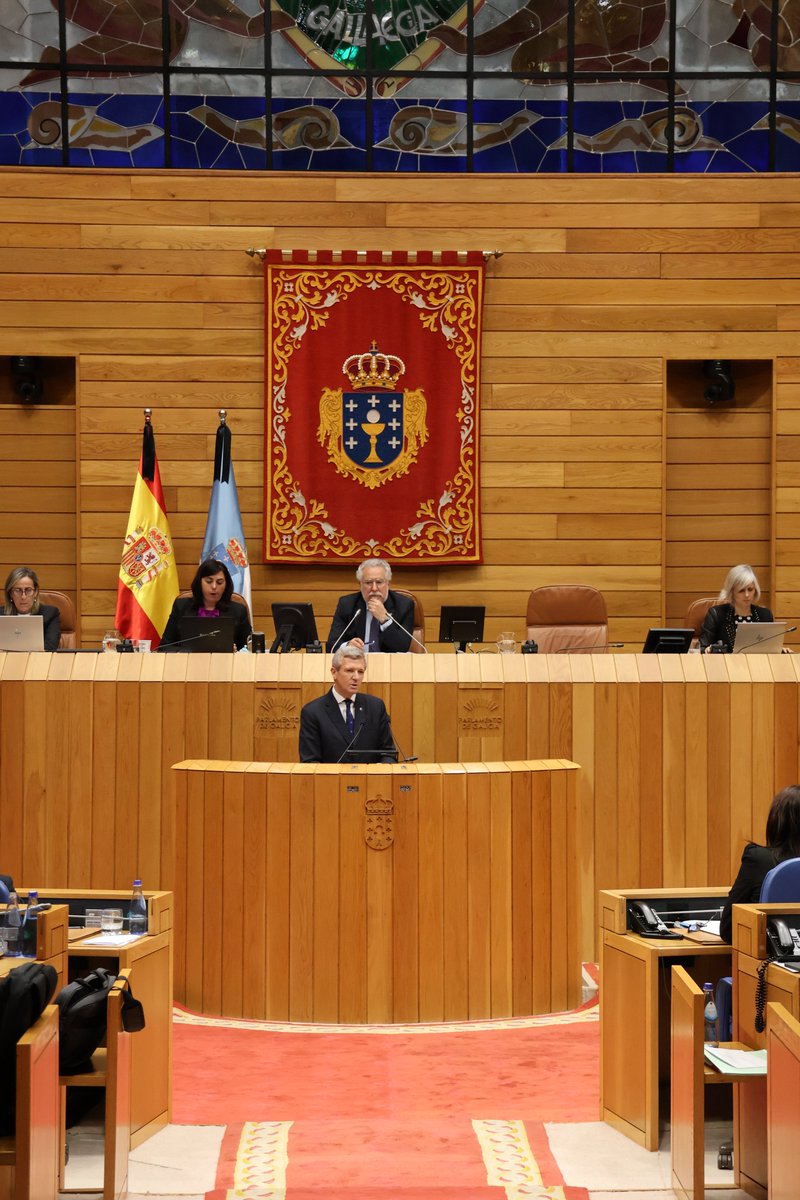 Par_Gal's tweet photo. 📌Réplica do presidente da Xunta @AlfonsoRuedaGal aos portavoces dos grupos parlamentarios
#DEAGalicia25 
Emisión en directo:
📽️https://t.co/1NUyvuZzrB https://t.co/CAxoEEIp09