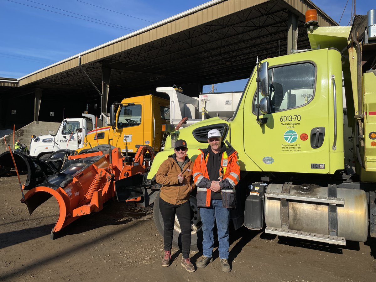 wsdot_southwest's tweet image. It’s #GoOrangeDay for #NationalWorkZoneAwarenessWeek 🦺

The people in the orange vests are more than workers—they’re parents, friends, neighbors &amp;amp; even animal rescuers. 

They all deserve to get home safe, every day.

You can help by slowing down &amp;amp; staying alert in work zones.