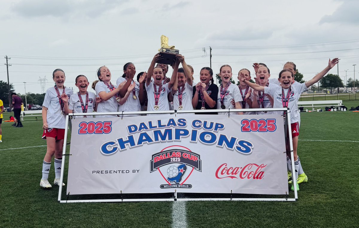 J E N • G R U B B tweet media