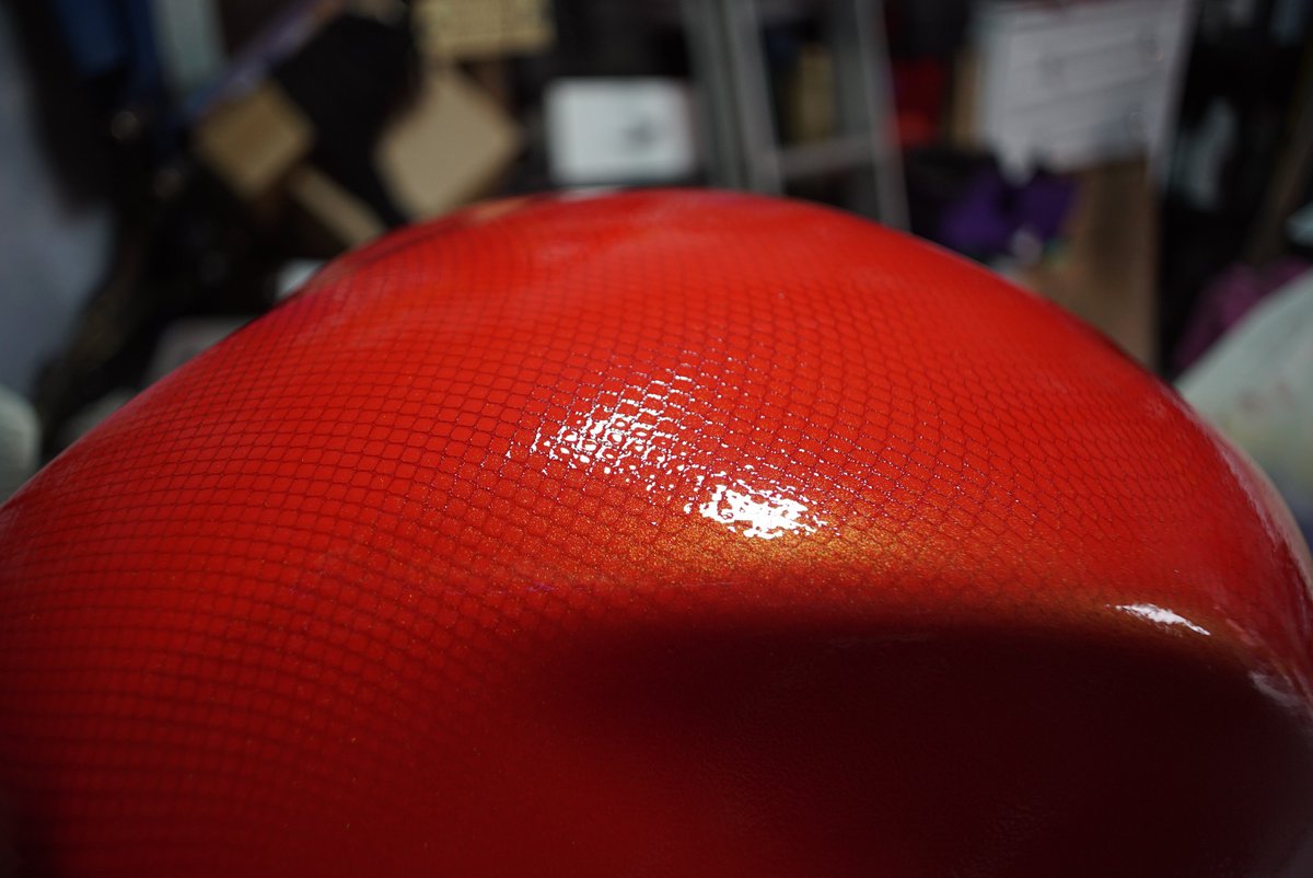 CarsCpr's tweet photo. FOUR coats of clear to bury the scales..
and not done yet!! https://t.co/K9U3Wx3jXq
