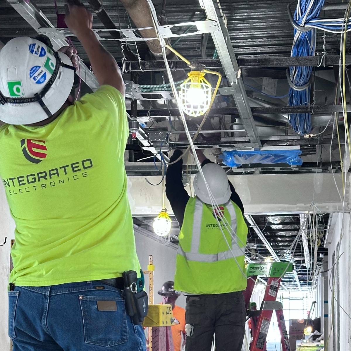 IntegElec's tweet image. Excited about our progress to enhance patient safety and connectivity at @CommunityMed! 💻🔒 Our team recently completed a major tech upgrade, paving the way for top-tier life-safety and communication systems.