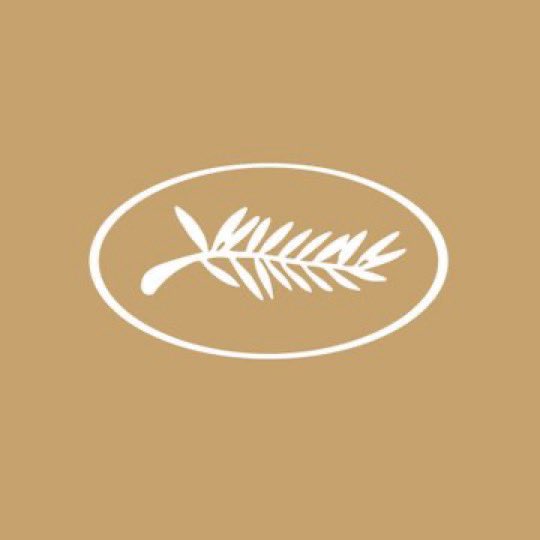 wedding ✔️ her first feature film debuting at cannes ✔️ ohh it’s been a busy 3-days for kristen stewart and her fandom 😭🤧