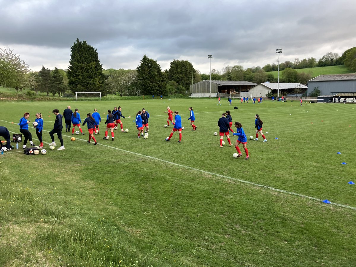 EssexCountyFA's tweet photo. It’s #EssexWomen Match Day in @KentFA! With warm-ups well underway our final Southern Counties game of the season kicks-off at 7:30pm. https://t.co/X4CGg1gbsj