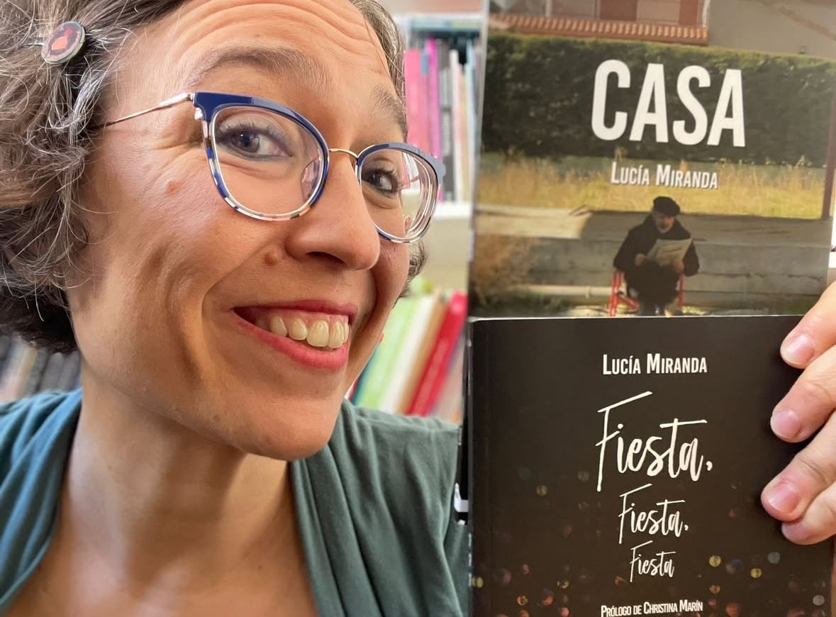 Cross Border Project (@crossborderproj) on Twitter photo Feliz #DíaDelLibro a todas las personas que devoran nuestras obras de #verbatim 📚❤️
Podéis adquirir tanto #FiestaFiestaFiesta como #Casa de <a href="/luciarmiranda/">Lucia Miranda</a> en <a href="/edantigona/">Ediciones Antígona</a>.
#feliçsantjordi #elteatrotambiénselee Feliz #DíaDelLibro a todas las personas que devoran nuestras obras de #verbatim 📚❤️
Podéis adquirir tanto #FiestaFiestaFiesta como #Casa de <a href="/luciarmiranda/">Lucia Miranda</a> en <a href="/edantigona/">Ediciones Antígona</a>.
#feliçsantjordi #elteatrotambiénselee