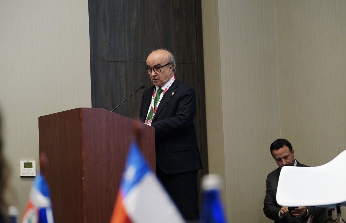 Mariano Jabonero (@jabonerooei) on Twitter photo Es una gran satisfacción estar en Colombia 🇨🇴 para presentar "Liderar para la democracia", el informe que elaboramos en @Espacioei junto a <a href="/GEMReport/">Global Education Monitoring Report UNESCO</a>, en el marco del Informe de seguimiento a la educación en el mundo.
Un análisis clave sobre el liderazgo distribuido en las Es una gran satisfacción estar en Colombia 🇨🇴 para presentar "Liderar para la democracia", el informe que elaboramos en @Espacioei junto a <a href="/GEMReport/">Global Education Monitoring Report UNESCO</a>, en el marco del Informe de seguimiento a la educación en el mundo.
Un análisis clave sobre el liderazgo distribuido en las
