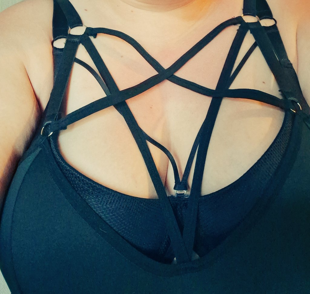 ManonIsTerug's tweet photo. !!! *BOOBS* !!!
Wil je een gratis sexy filmpje van me in je DM? 😳😉
Zorg dat je me volgt en #RETWEET deze post! 😘 https://t.co/TYLXKFcXfJ