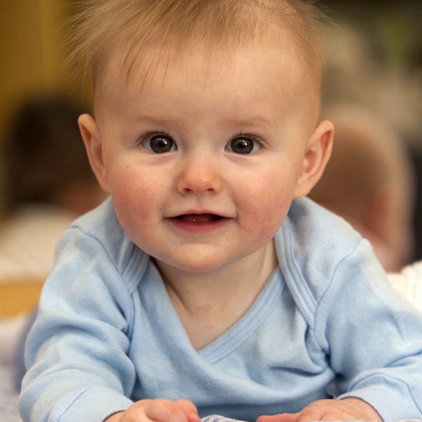 AFpost's tweet photo. President Trump called paying mothers a $5,000 baby bonus to have more children a “good idea.”

Follow: @AFpost https://t.co/YLTWoyDvWl