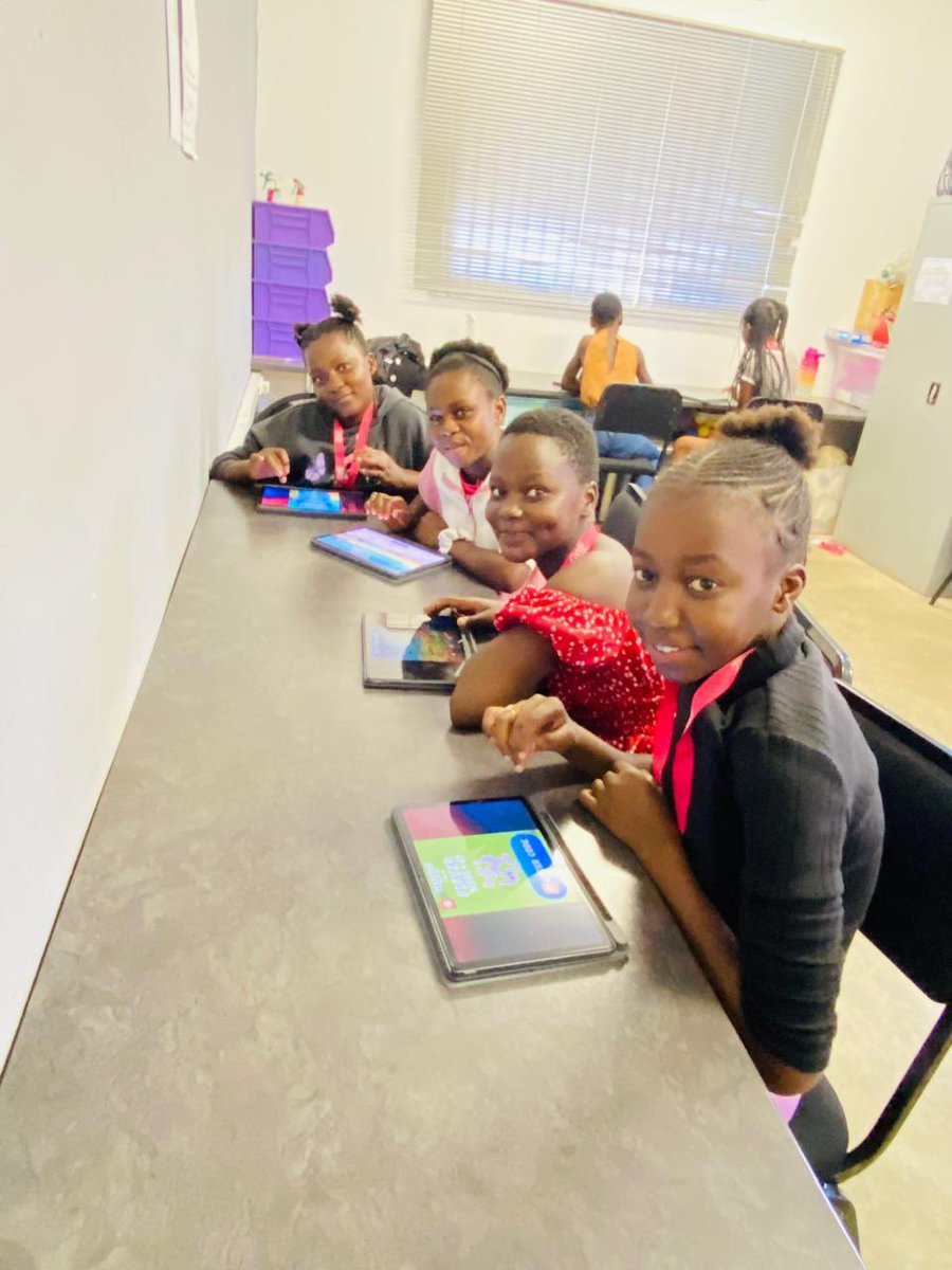Kate_teach's tweet image. Some of our young “women” coders who are participating in the #JuicyGems #CodingTournament @GwfOnline
#FutureLeaders