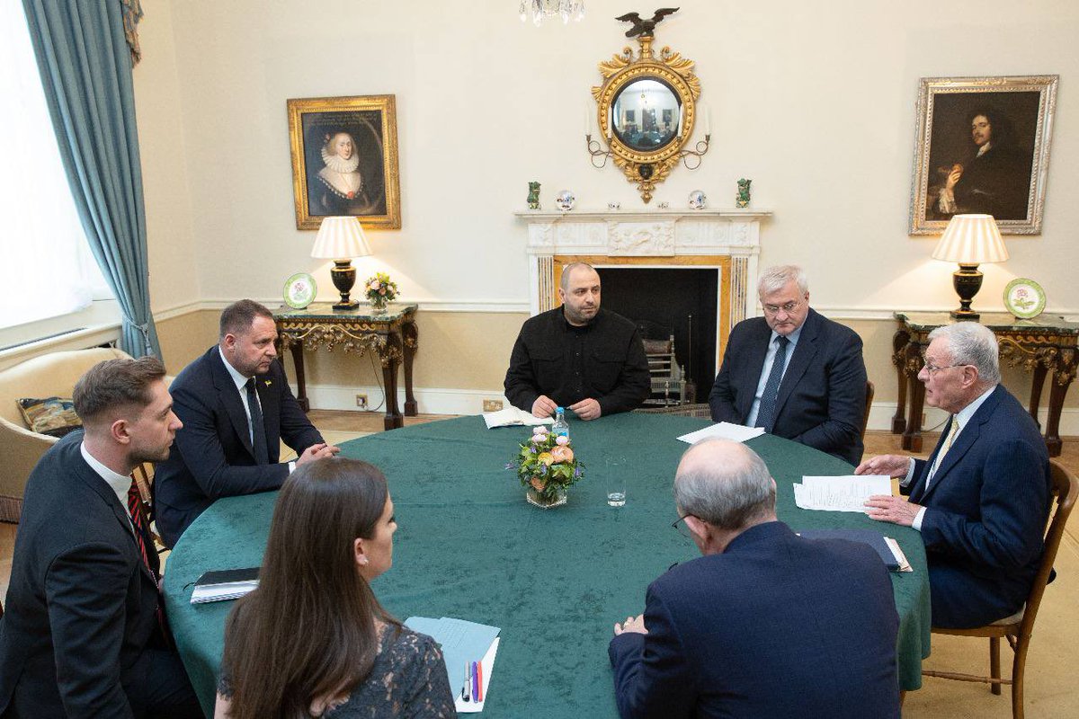 Andriy Yermak (@andriyyermak) on Twitter photo A meeting took place in London between our delegation and General <a href="/generalkellogg/">Keith Kellogg</a>, U.S. Special Envoy for Ukraine and Russia. A meeting took place in London between our delegation and General <a href="/generalkellogg/">Keith Kellogg</a>, U.S. Special Envoy for Ukraine and Russia.