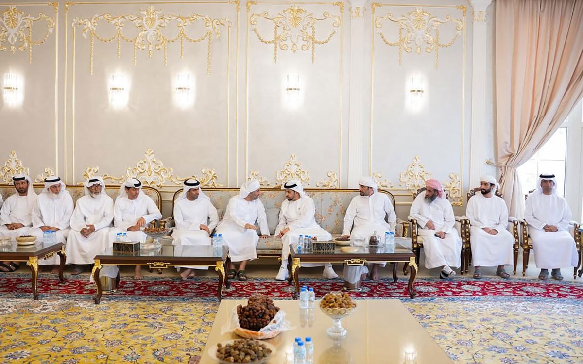 حمدان بن زايد يُعزّي في وفاة محمد سعيد المرر ومبارك عبيد المنصوري بمدينة زايد bit.ly/4jIKiFA