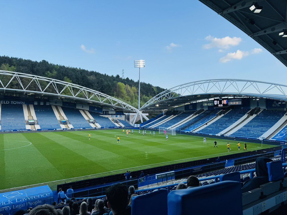 Match Day Coaching. Huddersfield Town vs Mansfield Town ⚽️.