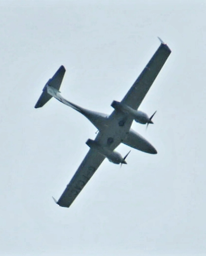 BloodyPolitics's tweet photo. A handsome Diamond Twinstar from Perth Scone Airport appeared over the garden this afternoon. Not a common sight in these parts. #smallplanesmatter
#GFCAC #avgeek π€ https://t.co/pHKgPJYjvj