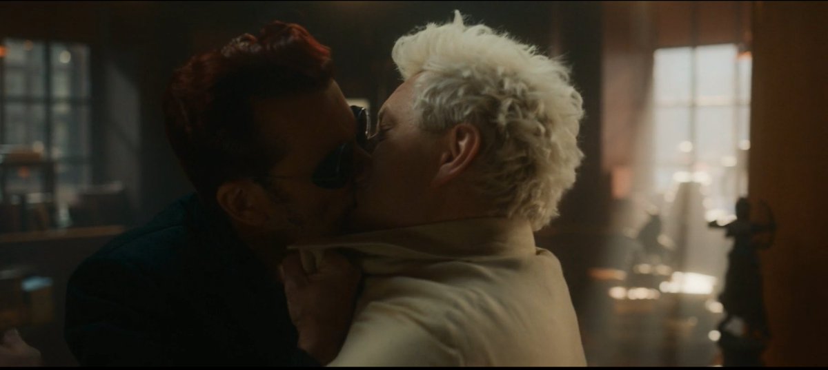 luvizenha's tweet image. SHUT THE FUCK UP SHUT THE FUCK UP OH MY GOD HOLY FUCKING SHIT OH SHIT OH MY GOD OH LORD AWERTYUIOP[OIUYHFDXCVHJKLO;POIU7Y6TEWERTY789098765RDCVBNML;P[P-098765R