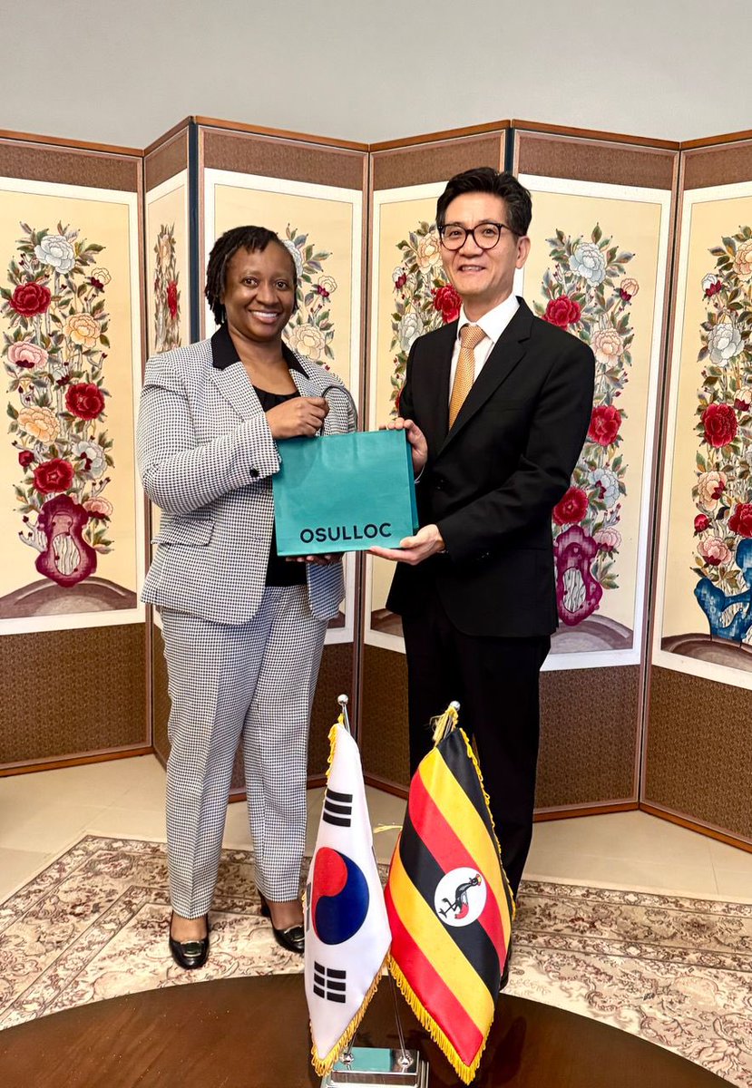 Today, I had the honour of meeting with His Excellency Sung Soo Park, the Ambassador of the Republic of Korea, to discuss collaboration on strengthening health systems through the #PrimaryHealthCare (PHC) approach and working together towards a brighter future for all Ugandans.