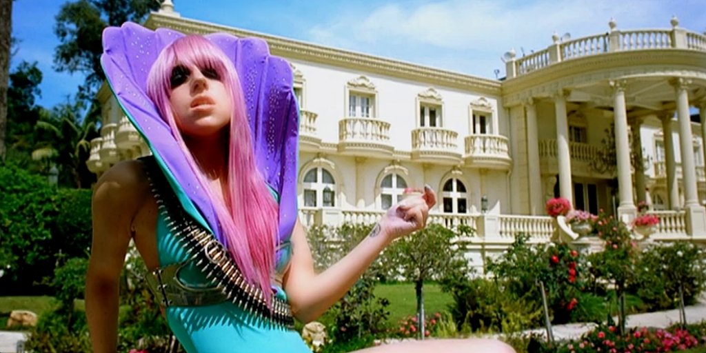 Lady Gaga's deleted scene of "Paparazzi" music video (2009)