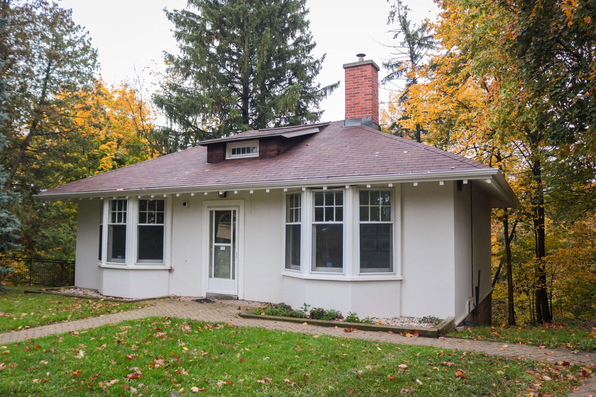 🏡 The Cedar Ridge Summer Residency program provides an emerging or mid-career visual artist with a unique workspace from early July to late August, and an opportunity to present works at the Gallery.

Apply by April 27 by 11:59 pm at Toronto.ca/ArtistOpportun…