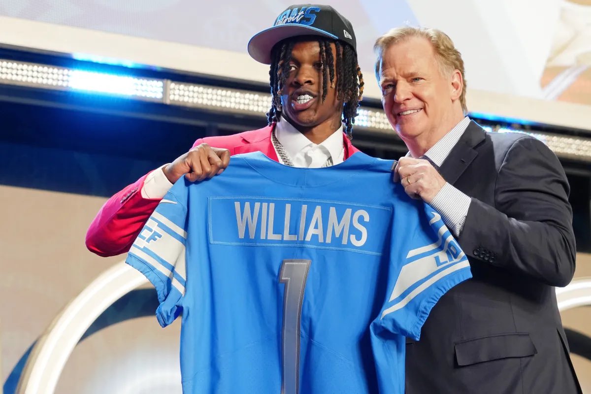 GOforitDan313's tweet photo. Brad Holmes was the guy who said…
Fuck that torn ACL,
IM DRAFTING “JAMESON WILLIAMS”
with the 12th pick !!!
“WAYMO” AINT GOING NOWHERE !!!
#onepride #JAMOFREE
1️⃣…🔙🔛🔝🔜 https://t.co/FLWAygG5BI