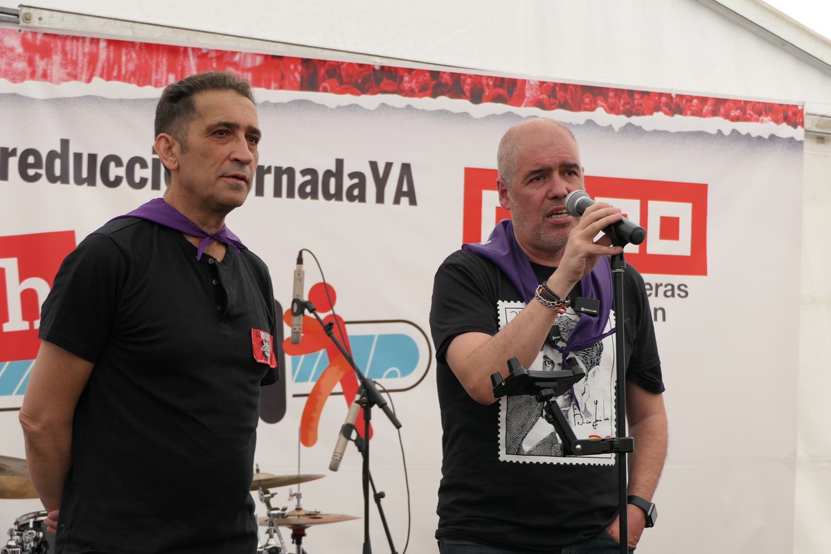 Unai Sordo (@unaisordo) on Twitter photo Magnífico ambiente un año más en #Villalar2025 junto a l@s compañer@s de <a href="/CCOOCyL/">CCOO Castilla y León</a> y miles de personas.
Hacer comunidad, hacer sociedad, hacer clase, frente a la apología del caos, del canibalismo social y del resentimiento.
¡Hasta la próxima! Magnífico ambiente un año más en #Villalar2025 junto a l@s compañer@s de <a href="/CCOOCyL/">CCOO Castilla y León</a> y miles de personas.
Hacer comunidad, hacer sociedad, hacer clase, frente a la apología del caos, del canibalismo social y del resentimiento.
¡Hasta la próxima!