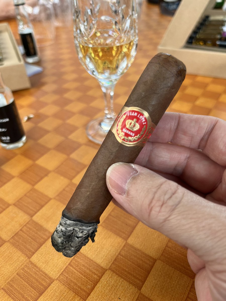 TimmoGermany's tweet photo. Some nice Easter pics ๐ฐ
@StKilianDist #stkilian #stkiliandistillers #stkilianlikรถr #stkilianwhisky #germanwhisky #germansinglemalt #easter #happyeaster #easterwhisky #eggnog #food #cigar #cubancigar #juanlopez #whiskyandcigar #whiskycigarpairing #nowsmoking
(Promotion) https://t.co/kpX4ywUCiJ
