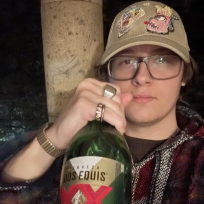 #NewProfilePic literally got tired of having an actually good pfp it will come back eventually though