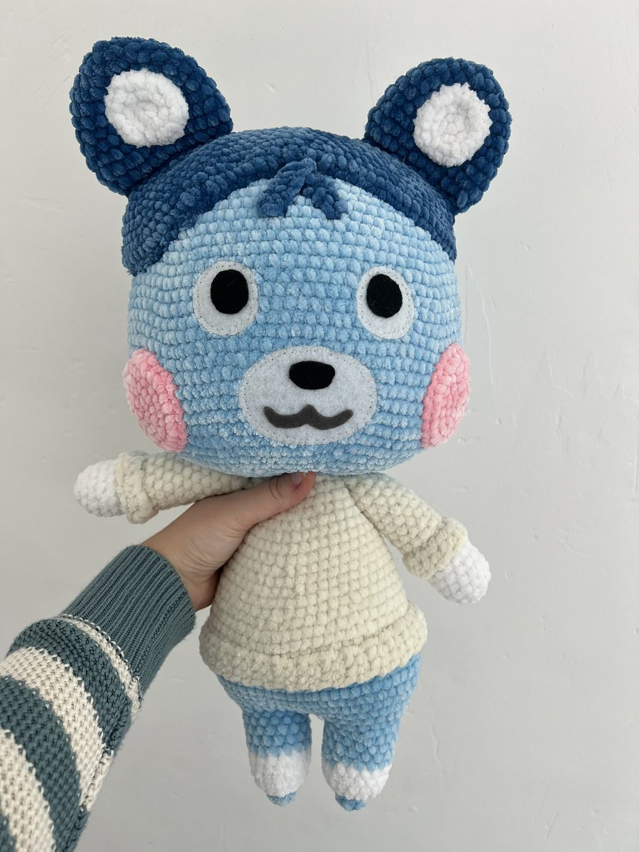 Retour de convention ! 
J’ai des pièces qui n’ont pas été achetées dont Myrtille et Céleste d’Animal Crossing ! 
Ce sont des pièces assez chères (85€ Myrtille et 105€ Céleste frais de port inclus)
Si vous êtes intéressé.es n’hésitez pas à m’envoyer un message ! 🫶🏼