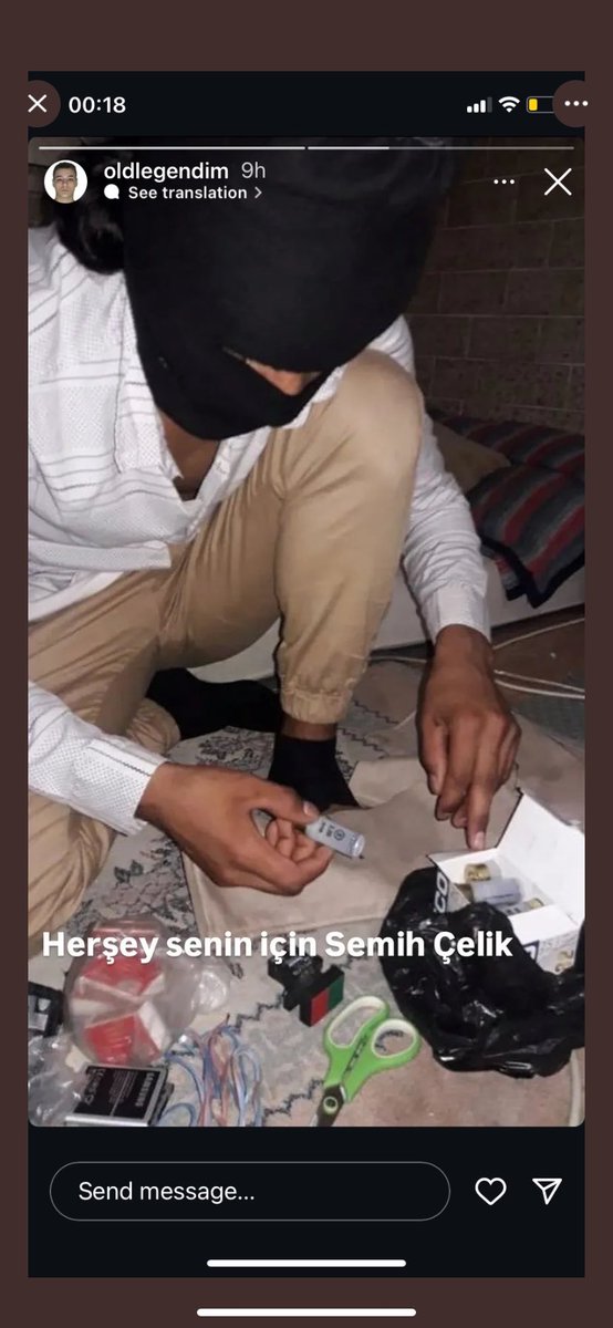arsizbela2012's tweet photo. ACIL COK ACIL YAYALIM PLANAN BIR CINAYET VAR NORMAL DEGIL HIC NORMAL DEGIL SECILEN KURBAN BIZ DE OLABILIRIZ BIR KISI DAHA EKSILMEYELIM https://t.co/baMQbG5b9P