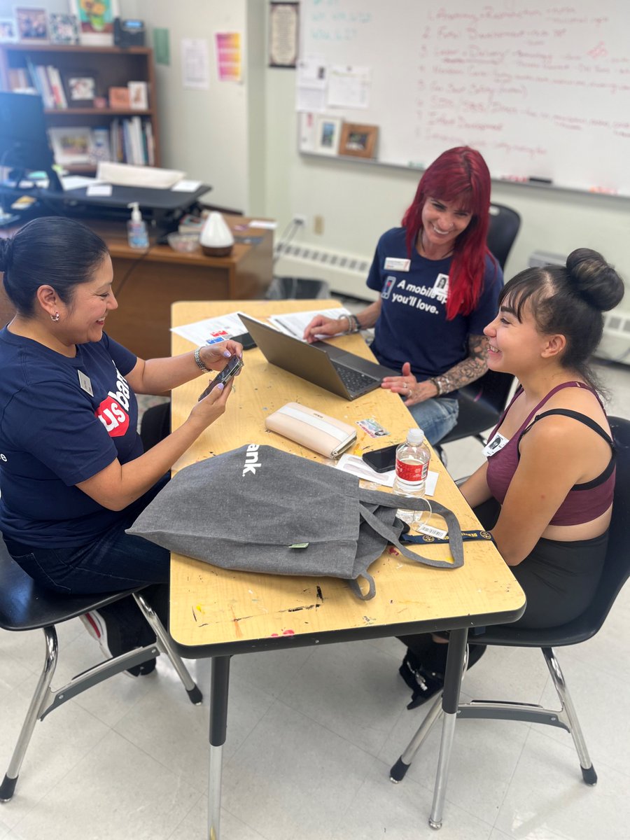 U.S. Bank (@usbank) on Twitter photo For over 10 years, we have partnered with <a href="/FloCritCO/">Florence Crittenton</a> to support teen moms through financial education and brighter futures. Proud to be named the 2025 Charles Crittenton Community Partner ❤️ bit.ly/42tt21D For over 10 years, we have partnered with <a href="/FloCritCO/">Florence Crittenton</a> to support teen moms through financial education and brighter futures. Proud to be named the 2025 Charles Crittenton Community Partner ❤️ bit.ly/42tt21D