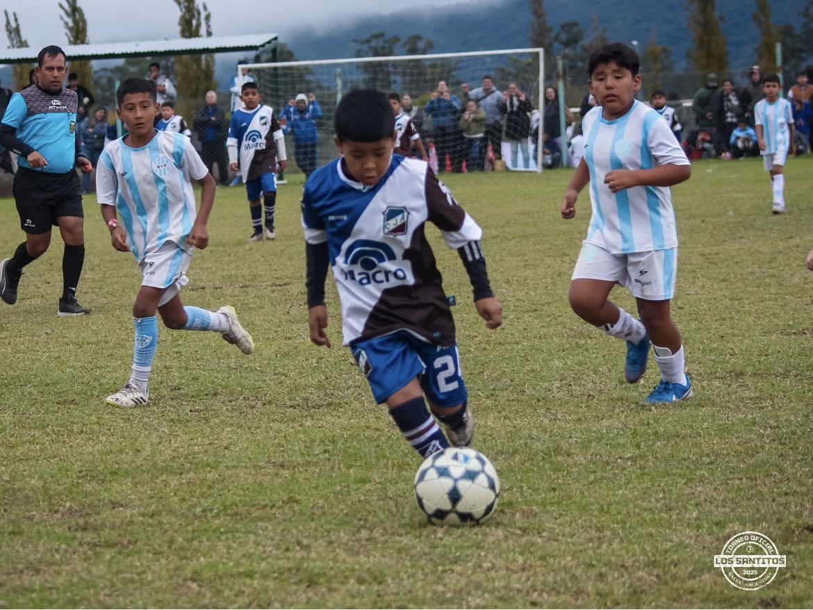 CJAOficial's tweet photo. XXVII EDICIÓN DEL TORNEO INTERNACIONAL LOS SANTITOS 💙🤍🤎
Gracias a todos los equipos y familias que nos acompañaron este año. ¡Los esperamos en la próxima edición! 🫡
#Santitos #VamosLosPibes #DaleSanto https://t.co/7VegYdthXl