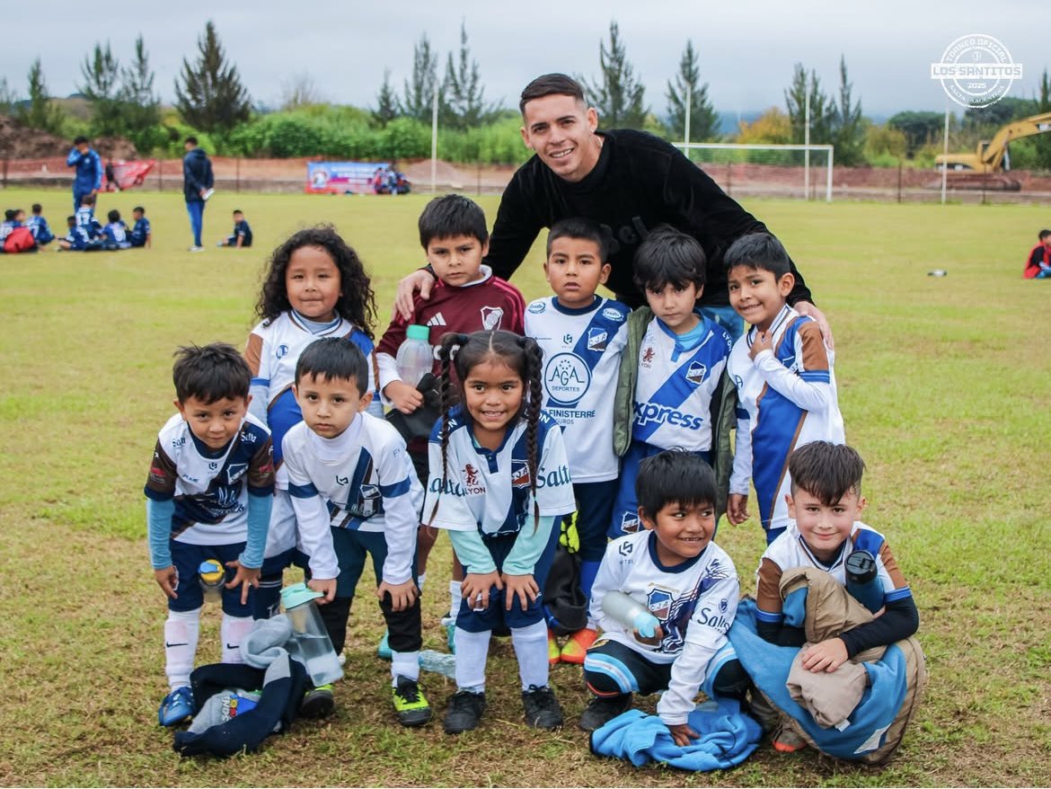 CJAOficial's tweet photo. XXVII EDICIÓN DEL TORNEO INTERNACIONAL LOS SANTITOS 💙🤍🤎
Gracias a todos los equipos y familias que nos acompañaron este año. ¡Los esperamos en la próxima edición! 🫡
#Santitos #VamosLosPibes #DaleSanto https://t.co/7VegYdthXl
