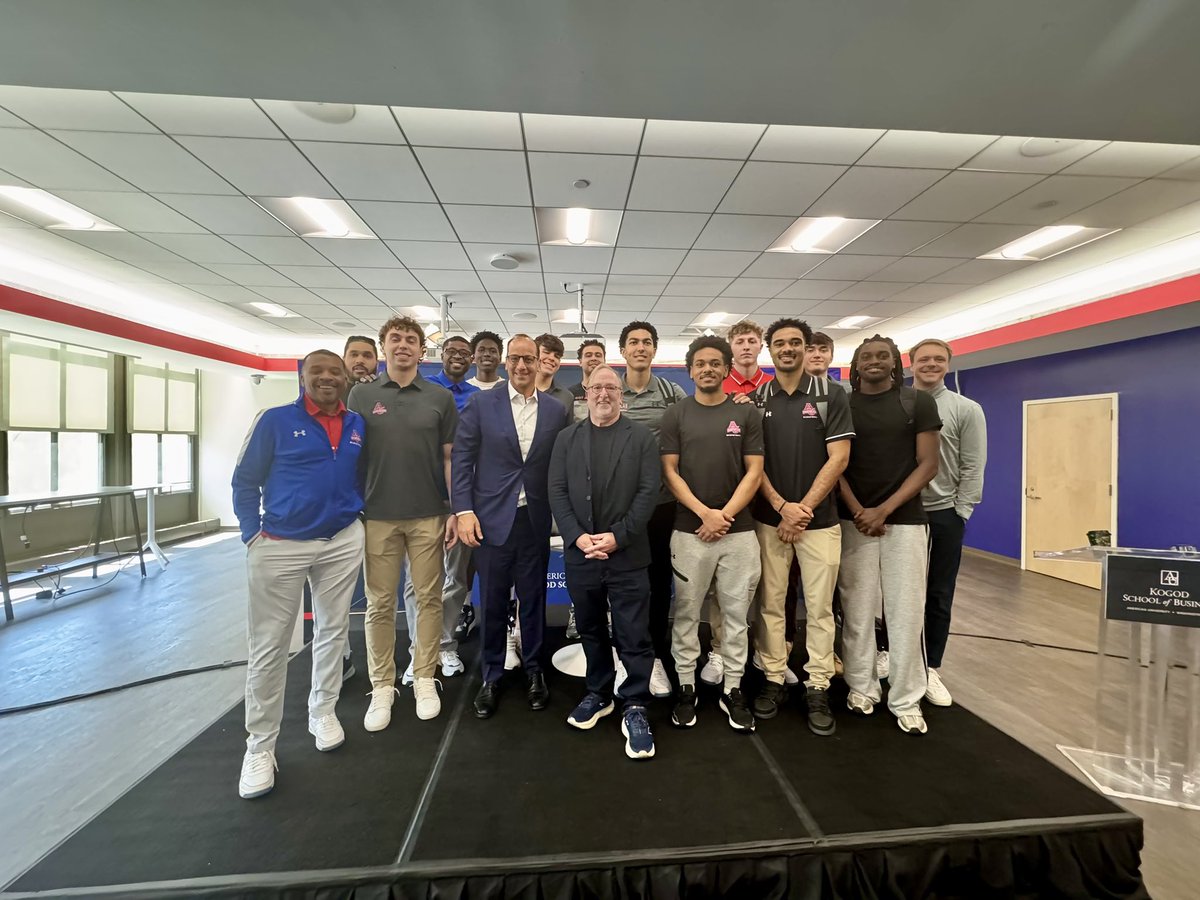 American U. Men's Basketball (@au_mbasketball) on Twitter photo Heโs in the business of winning, and so are we.
Thanks to Ed Glazer for a great event at <a href="/KogodBiz/">Kogod School of Business</a>!
Owner/Co-Chairman of the <a href="/Buccaneers/">Tampa Bay Buccaneers</a>, Edโs talk was on the business of winning: leadership, strategy, and success in sports as part of the Alan Meltzer CEO Speaker Series. Heโs in the business of winning, and so are we.
Thanks to Ed Glazer for a great event at <a href="/KogodBiz/">Kogod School of Business</a>!
Owner/Co-Chairman of the <a href="/Buccaneers/">Tampa Bay Buccaneers</a>, Edโs talk was on the business of winning: leadership, strategy, and success in sports as part of the Alan Meltzer CEO Speaker Series.