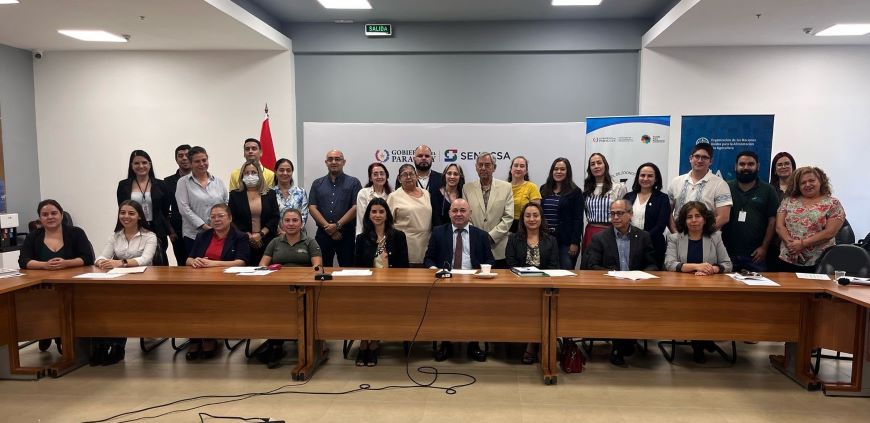 Reunión interinstitucional para fortalecer lucha contra la rabia en Paraguay. Autoridades del MSPBS, SENACSA y otros organismos gubernamentales trabajan juntos para eliminar la rabia humana transmitida por perros en el país, mediante el Plan Estratégico 2023-2028. <a href="/msaludpy/">Ministerio de Salud</a>