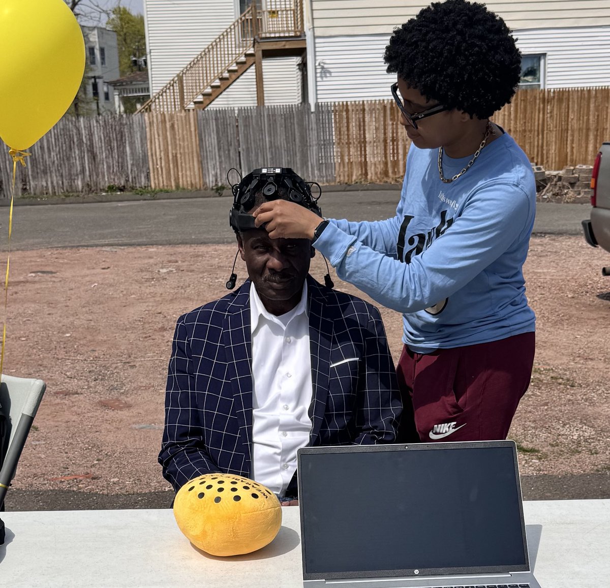 YaleClinicalResearch (@yalediscovers) on Twitter photo Honored to join Pastor Kelcy Steele & Varick Memorial Church for the Spring Fling Health Fair! The YCCI Ambassadors shared health resources, the importance of communities being involved in research, and explored music & brain health with <a href="/AZAAllsop/">AZA Allsop, MD, PhD</a> Lab. #CommunityHealth #newhaven Honored to join Pastor Kelcy Steele & Varick Memorial Church for the Spring Fling Health Fair! The YCCI Ambassadors shared health resources, the importance of communities being involved in research, and explored music & brain health with <a href="/AZAAllsop/">AZA Allsop, MD, PhD</a> Lab. #CommunityHealth #newhaven