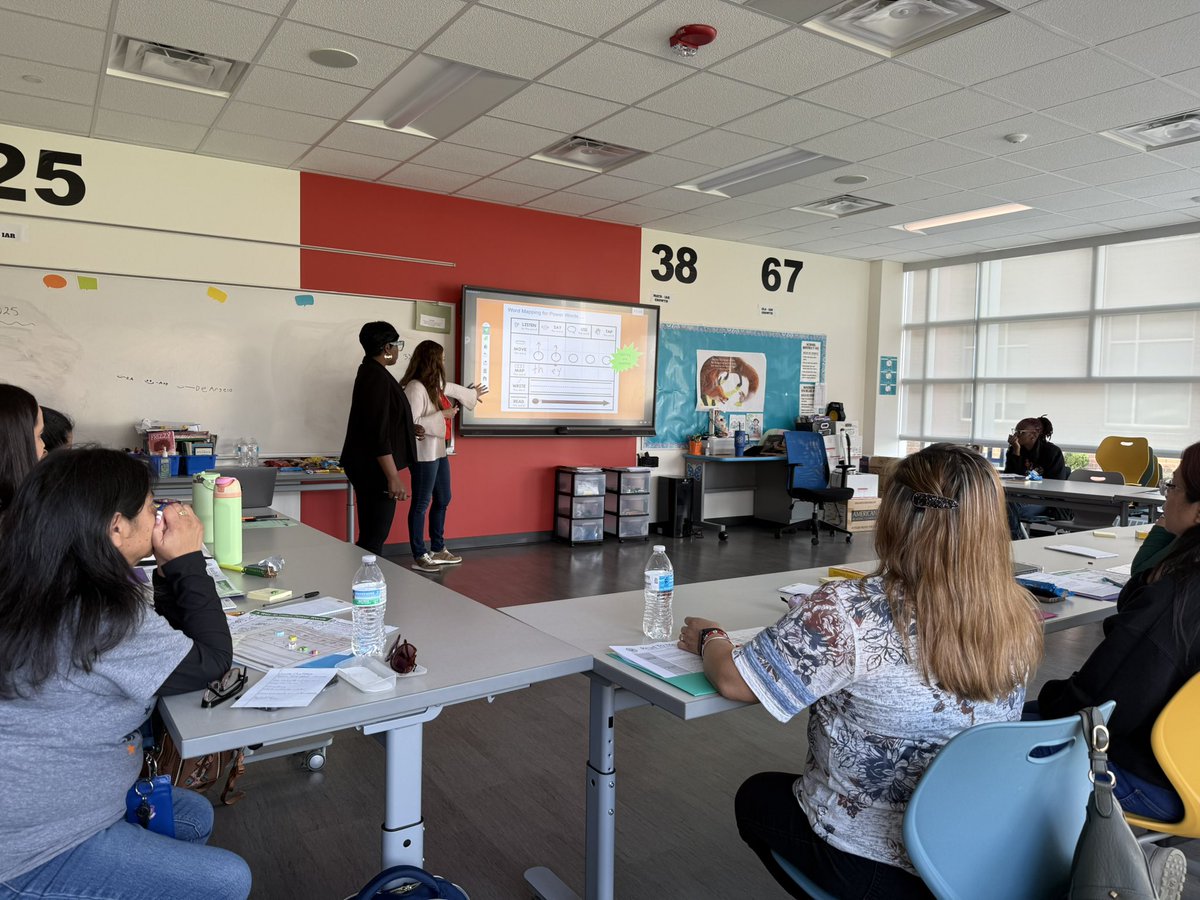 It was great to get a sneak peek of our instructional aides getting to participate in some PD together yesterday lead by our amazing instructional coaches from <a href="/SunnysideD87/">Sunnyside School</a> and <a href="/MacArthurD87/">MacArthur Middle School</a>! #1D1T1M #empower87 <a href="/BSD87/">Berkeley S.D. 87</a>