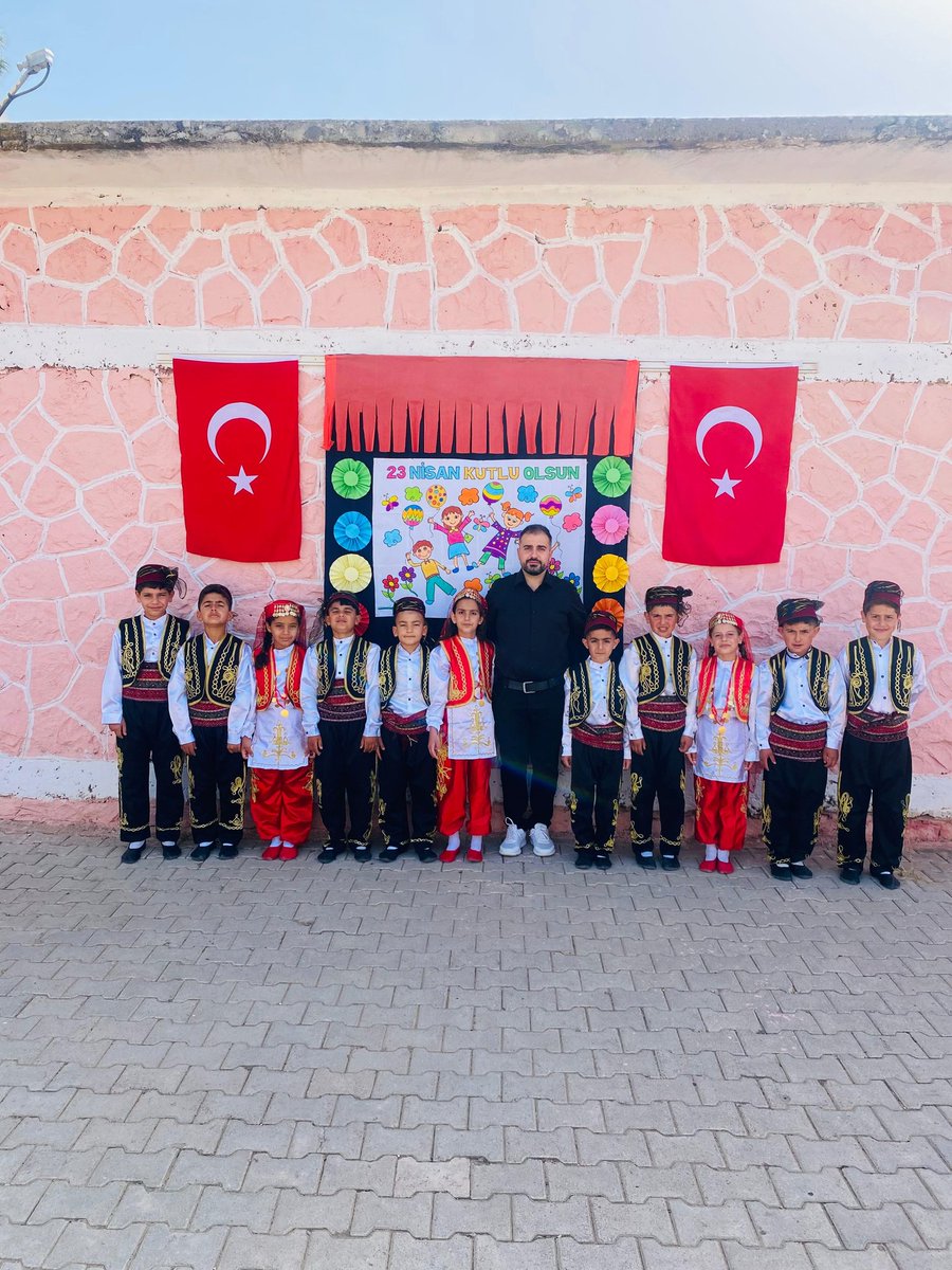 #23NisanUlusalEgemenlikveÇocukBayramı🇹🇷 🇹🇷 #23Nisan 🎈
<a href="/tuncay_akkoyun/">Tuncay Akkoyun</a>
<a href="/ebubekirsavasci/">Ebubekir Sıddık Savaşçı</a> 
<a href="/yemrebayrakli/">Yunus Emre Bayraklı</a>
<a href="/DerikKaymakam/">T.C. Derik Kaymakamlığı</a>
<a href="/ali_eyyupkoca/">Ali Eyyupkoca</a>
<a href="/SuleymnAKIN/">Süleyman AKIN🇹🇷</a>
<a href="/halit_topuz/">Halit TOPUZ</a>
<a href="/MstfaKAHRAMAN/">Mustafa KAHRAMAN 🟢🇹🇷</a>
<a href="/derikmem47/">Mardin/Derik İlçe Millî Eğitim Müdürlüğü🟢🇹🇷</a>
 <a href="/makdag47/">Makdag</a> 
<a href="/cekmez47/">Mustafa ÇEKMEZ</a> 
<a href="/HasanKaya47_/">Hasan Kaya</a> 
<a href="/MesutCoskun7902/">Mesut Coşkun</a>
<a href="/pdrerdal/">Erdal Demirkaya</a>