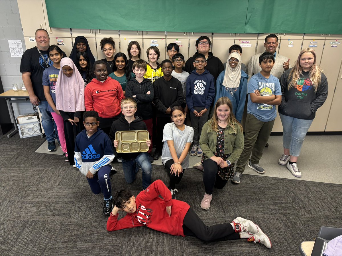 johnnystem's tweet photo. Congratulations to Mr. Phelps’s 5th grade class for winning the Golden Tray Award!  The award is given to the best class exhibiting “Panther Pride” in the cafeteria.  Be Safe, Be Respectful, Be Responsible and Be kind 👍🏽. https://t.co/attqzICIGM