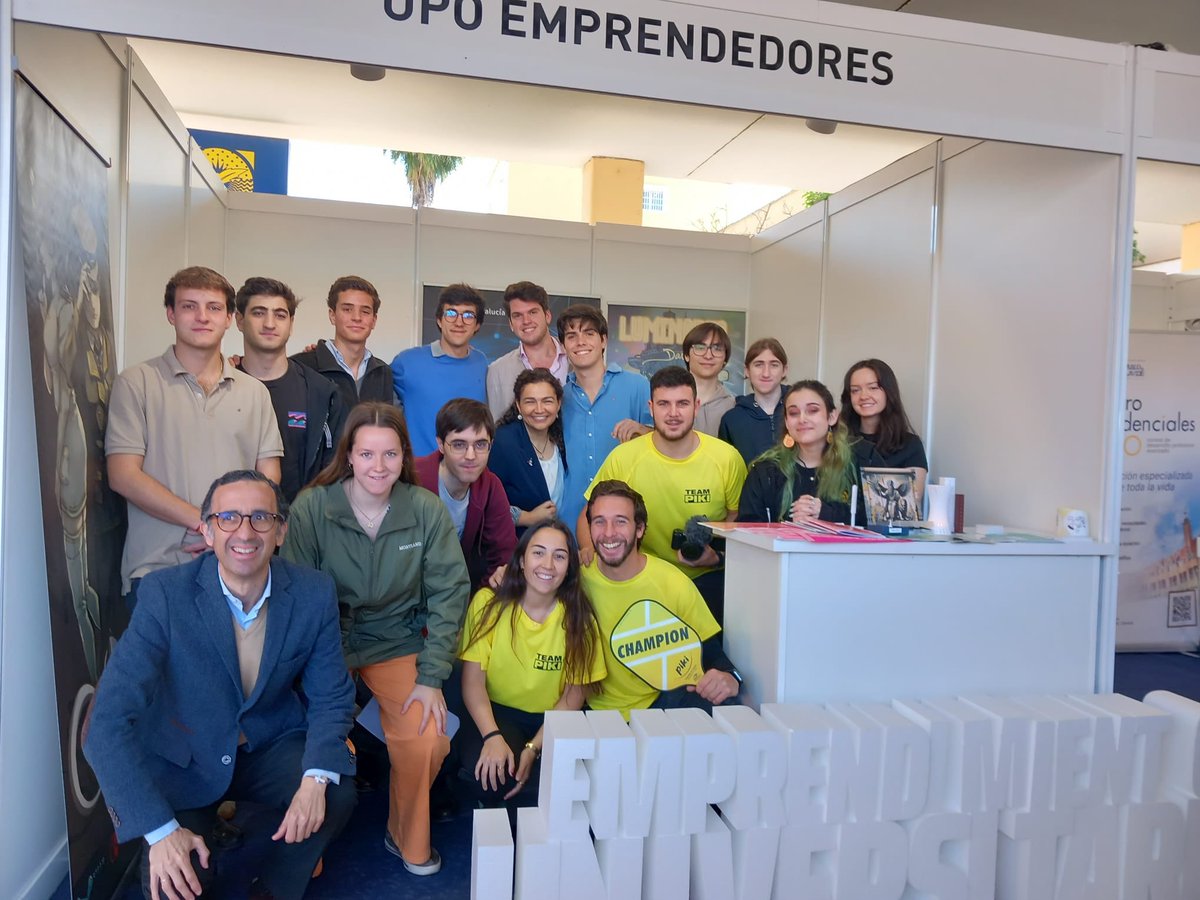 Feria de #empleo y #Emprendimiento en la <a href="/pablodeolavide/">Pablo de Olavide</a>. #Emprendimiento #universitaria <a href="/aemprende/">Andalucía Emprende</a> <a href="/UniversidadAnd/">Consejería Universidad, Investigación e Innovación</a> <a href="/empleaemprende/">empleaemprendefupo</a>