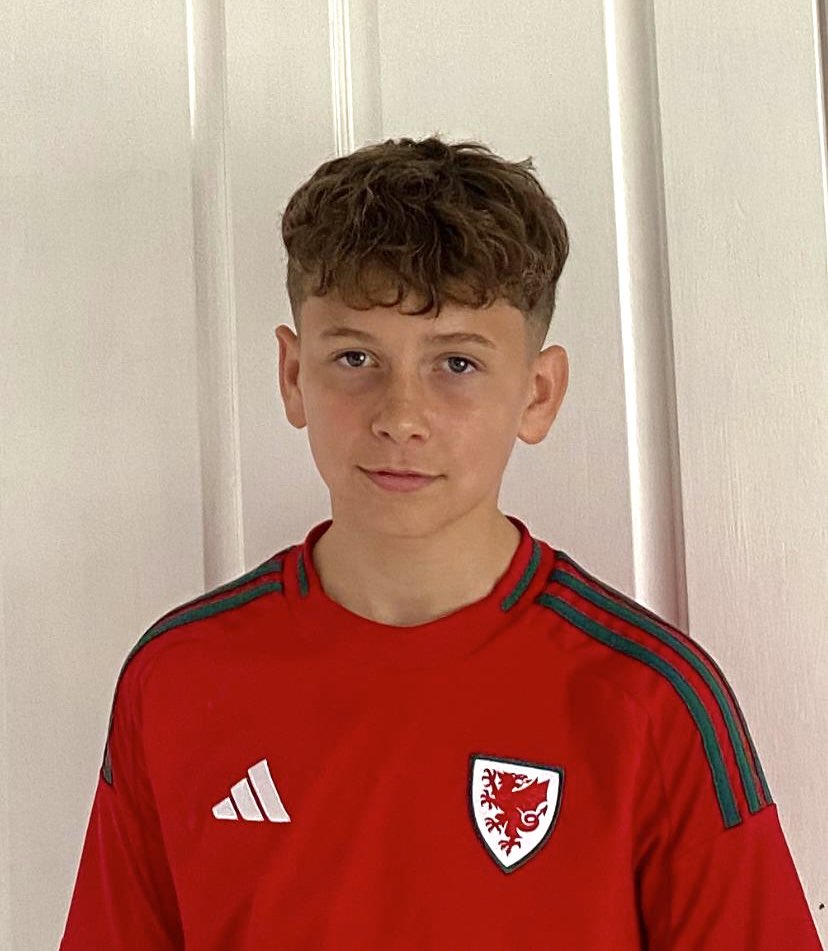 Carina1Williams's tweet photo. Proud parents alert🔔 

Jesse attended a football event today and we just got a call to say he has been scouted and they want to see him tomorrow at Port Vale! ⚽️

This in itself is huge for him. Having lost his confidence last year and getting it back to impressing a scout today https://t.co/MP3sDjQ4ng